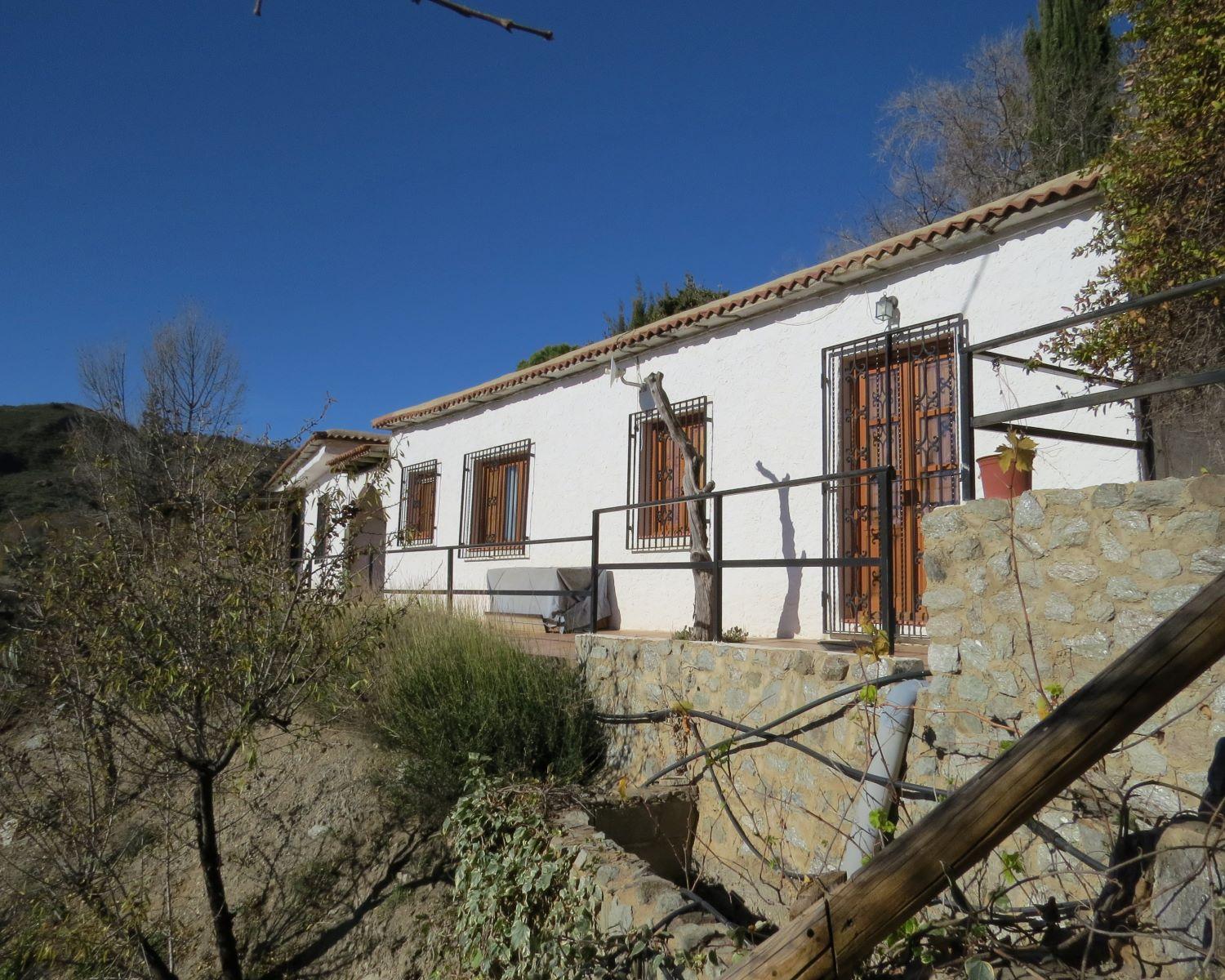 House for Sale in Válor