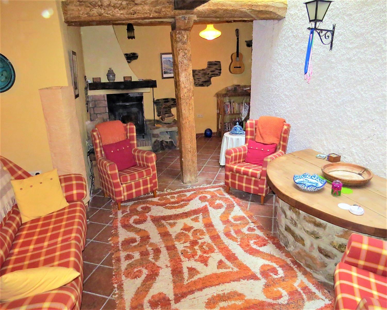 House for Sale in Cádiar