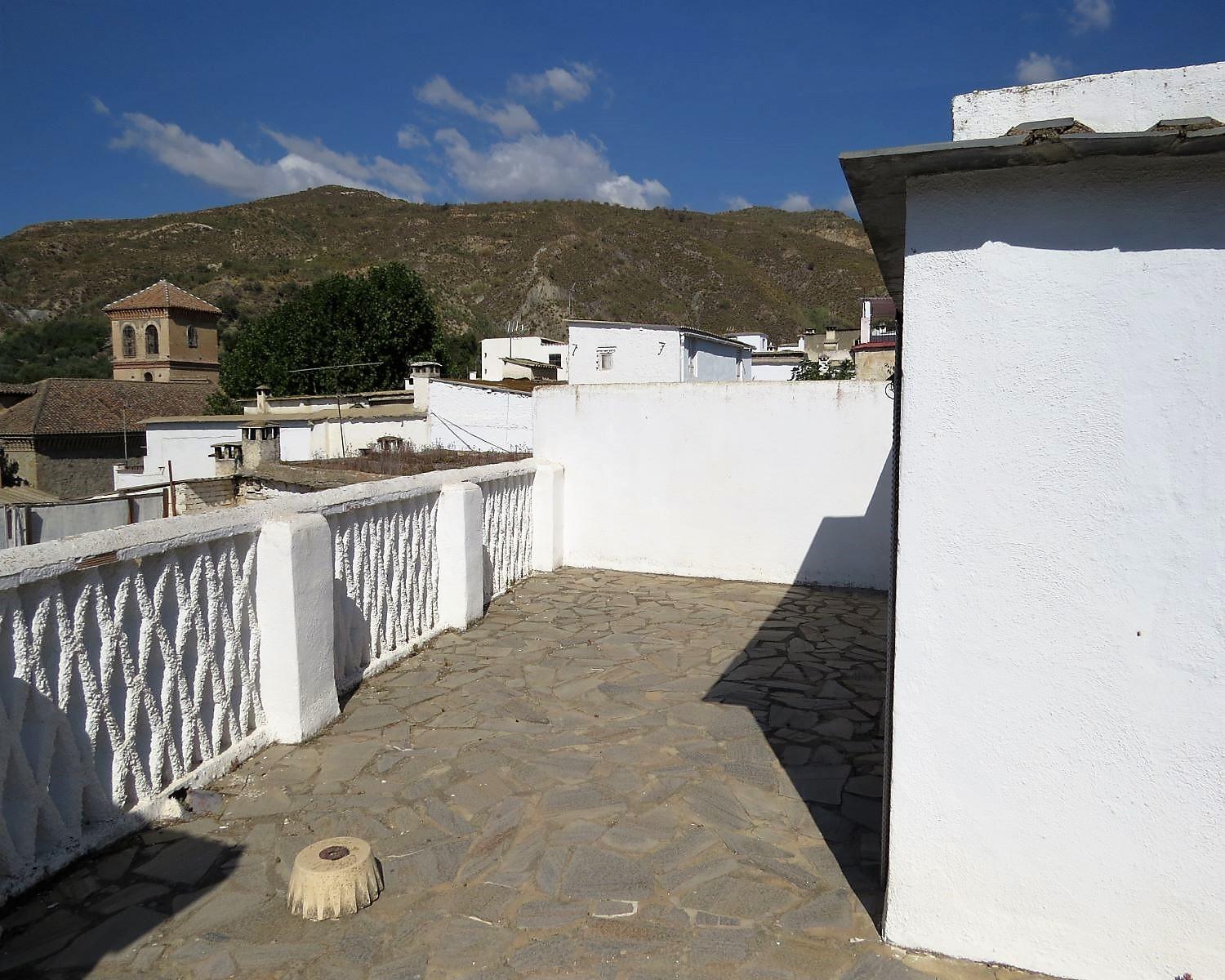 House for Sale in Cádiar