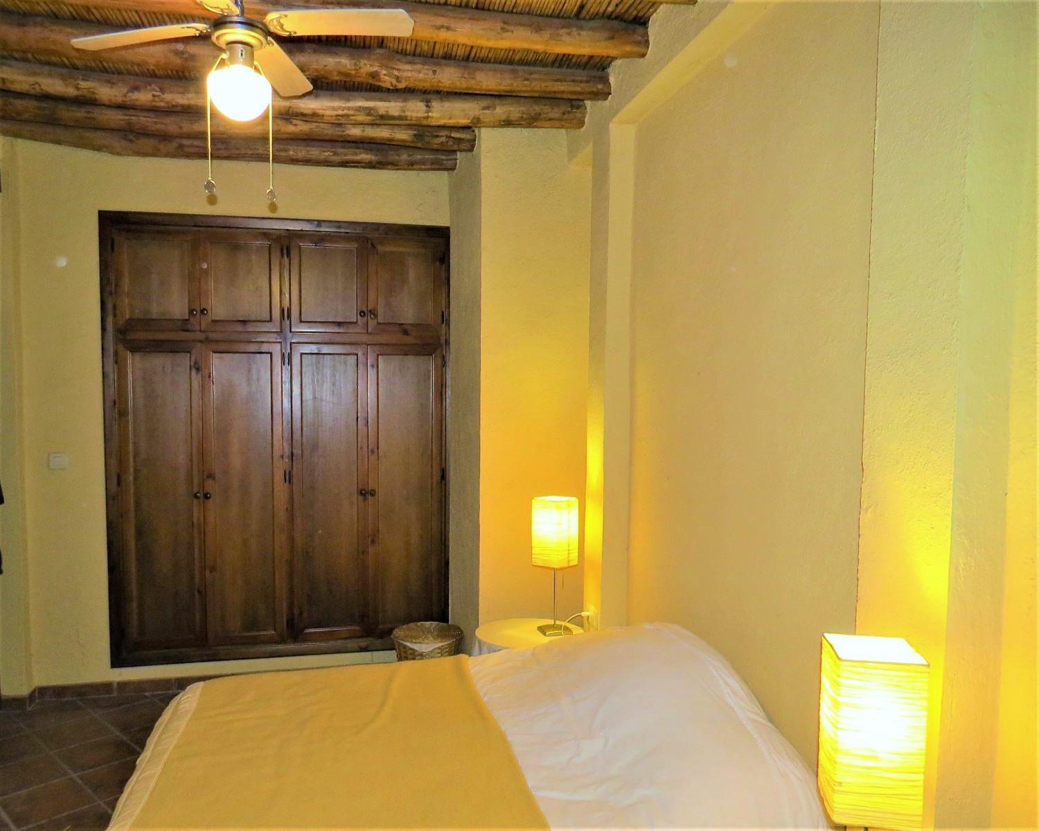 House for Sale in Cádiar