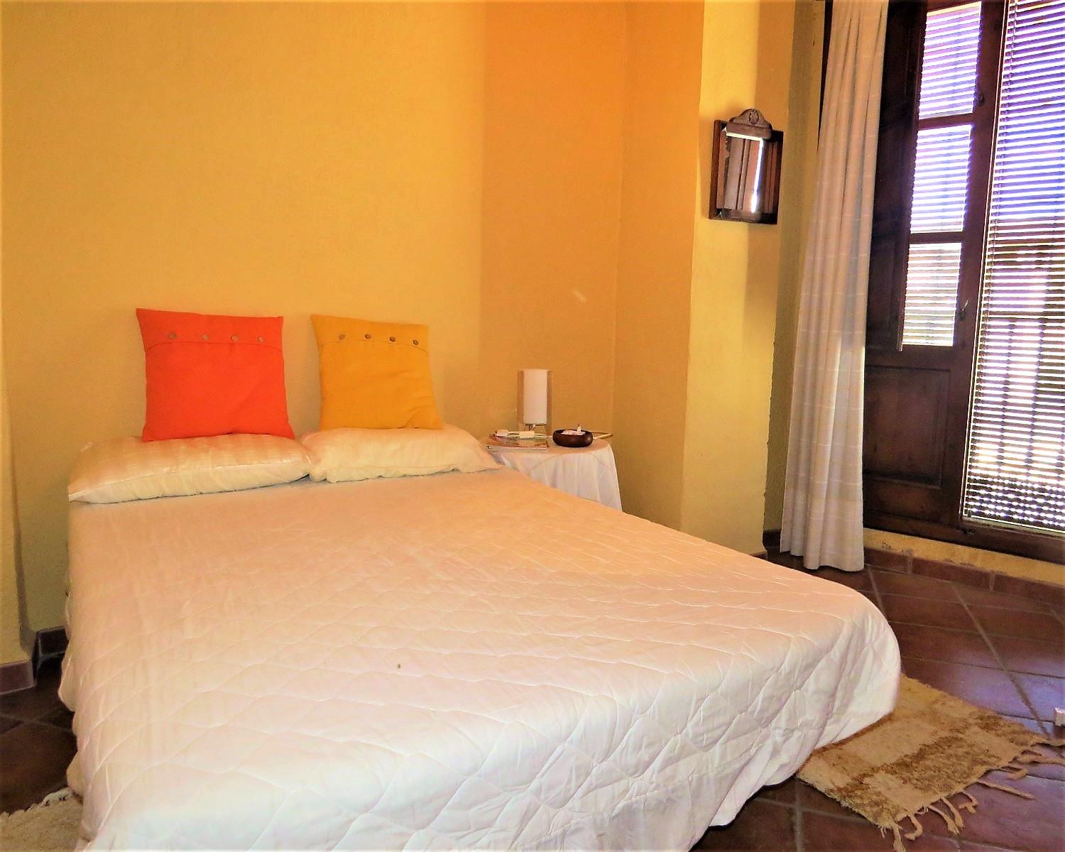 House for Sale in Cádiar