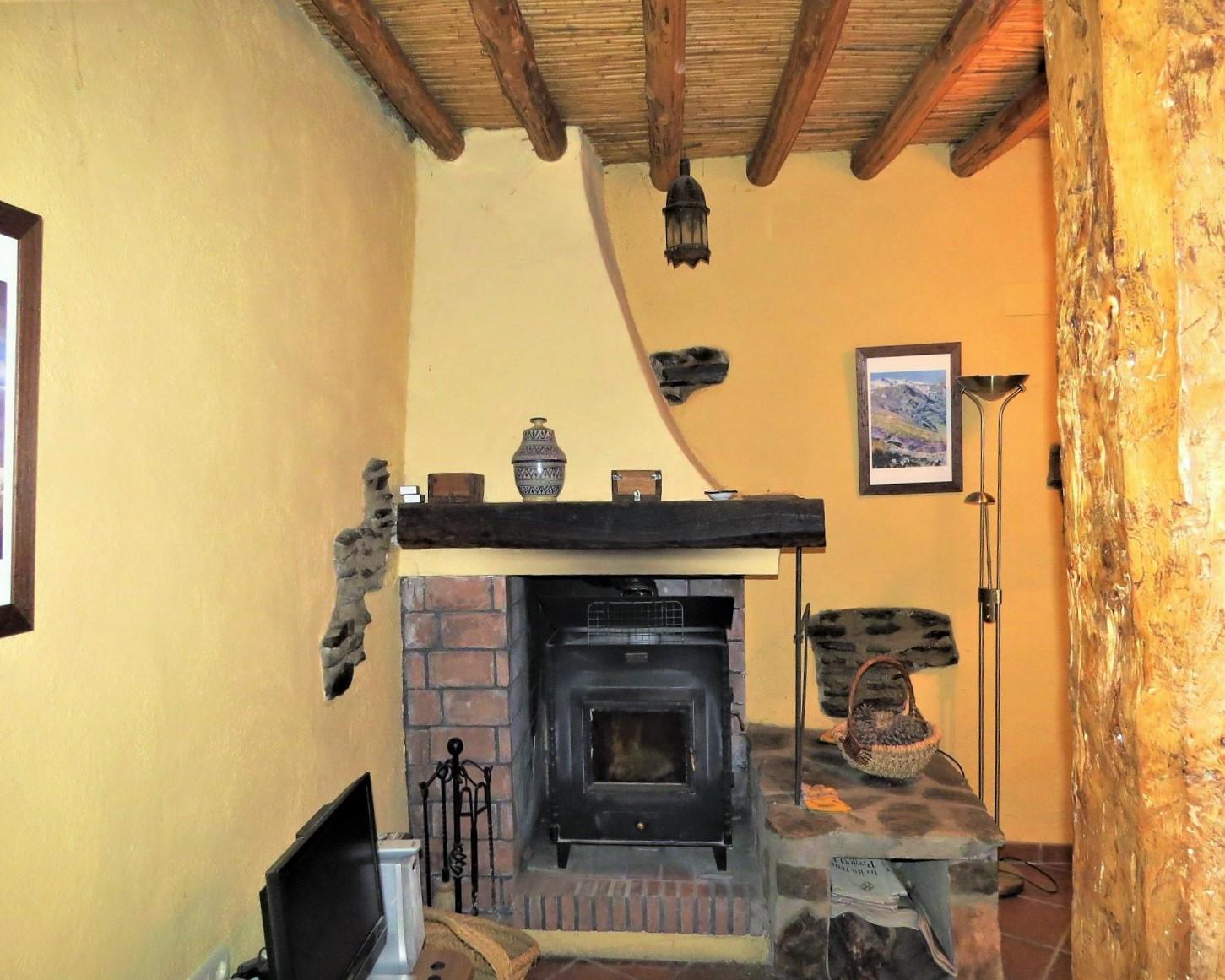 House for Sale in Cádiar