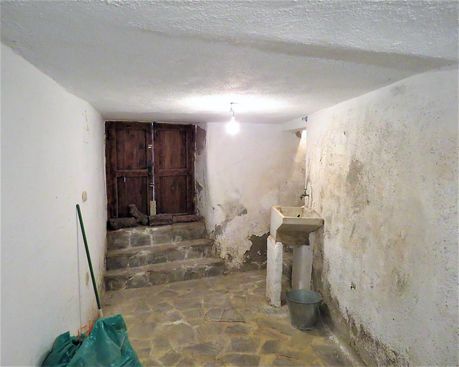 House for Sale in Cádiar