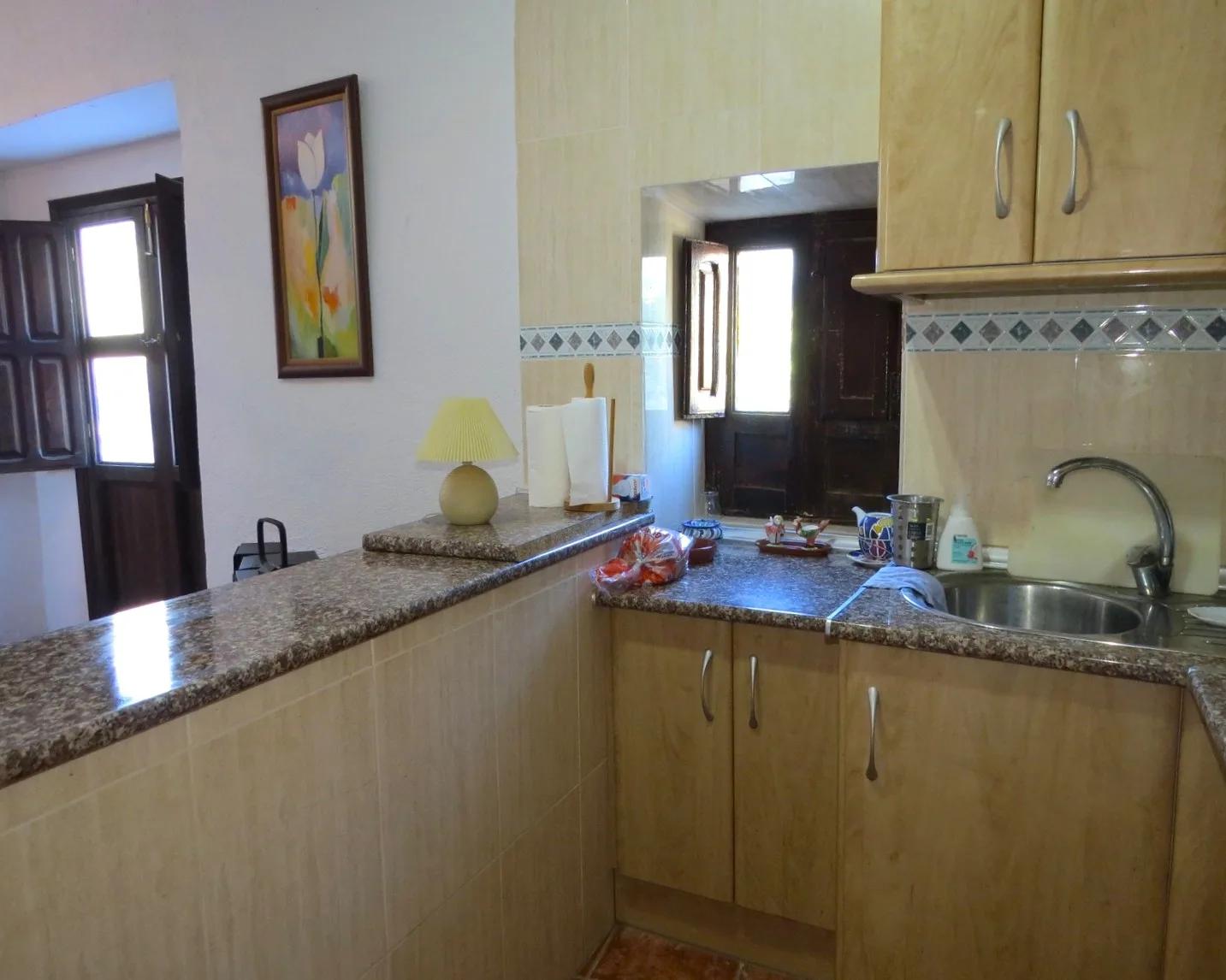 House for Sale in Cádiar