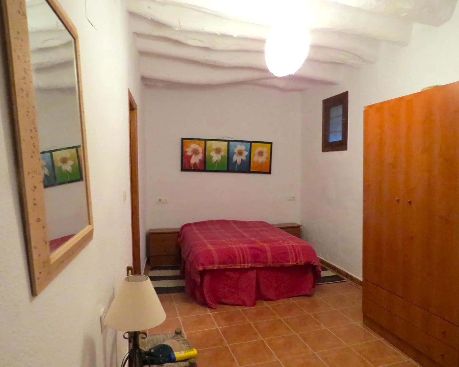 House for Sale in Cádiar