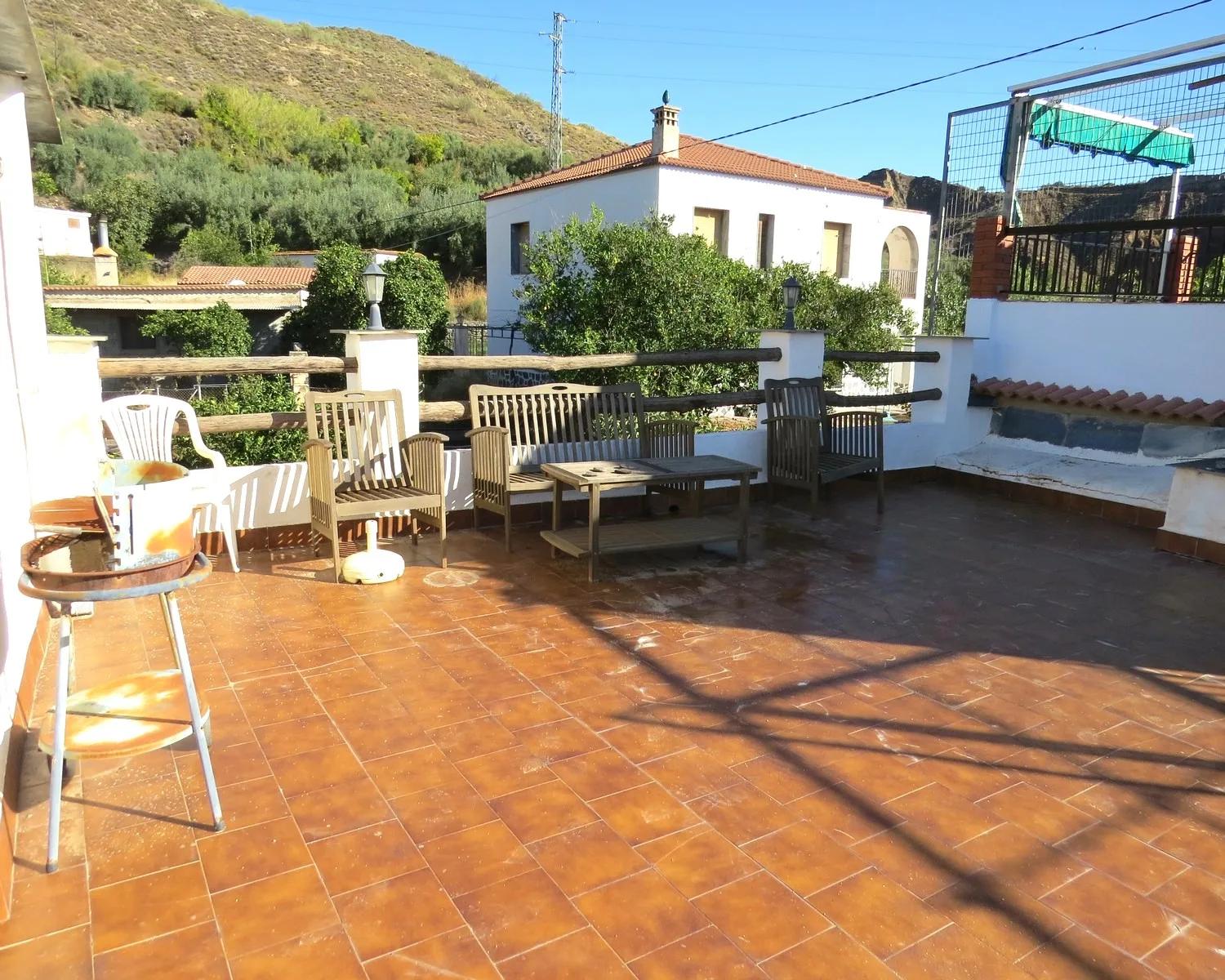 House for Sale in Cádiar