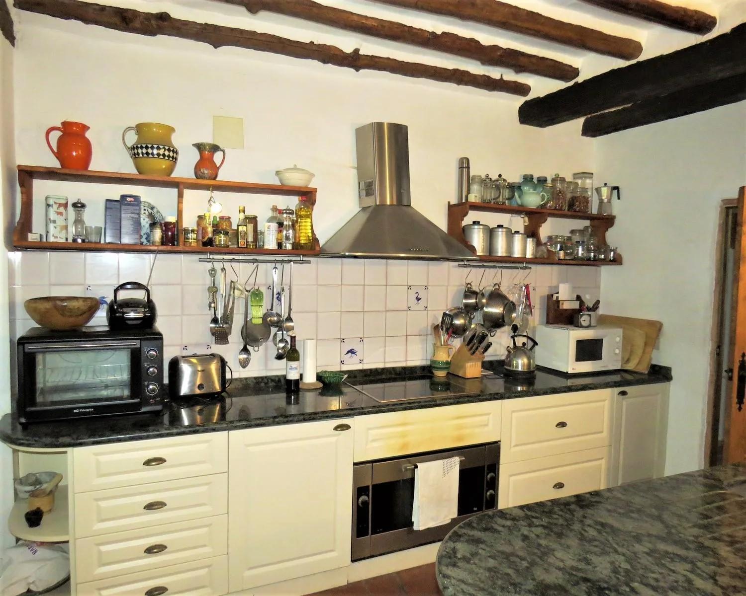 House for Sale in Cástaras