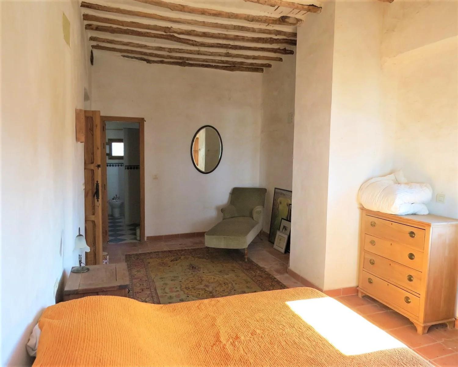 House for Sale in Cástaras