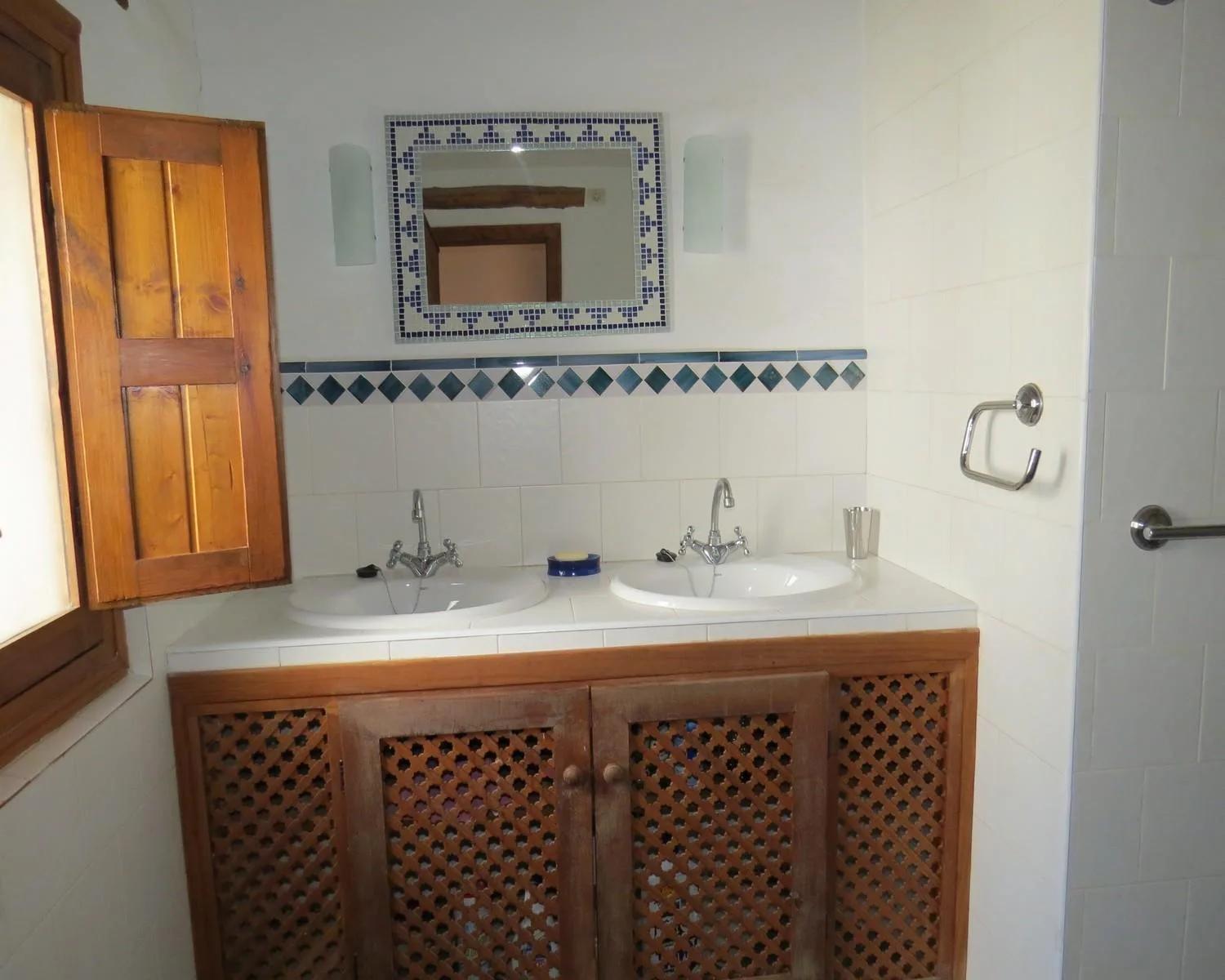 House for Sale in Cástaras