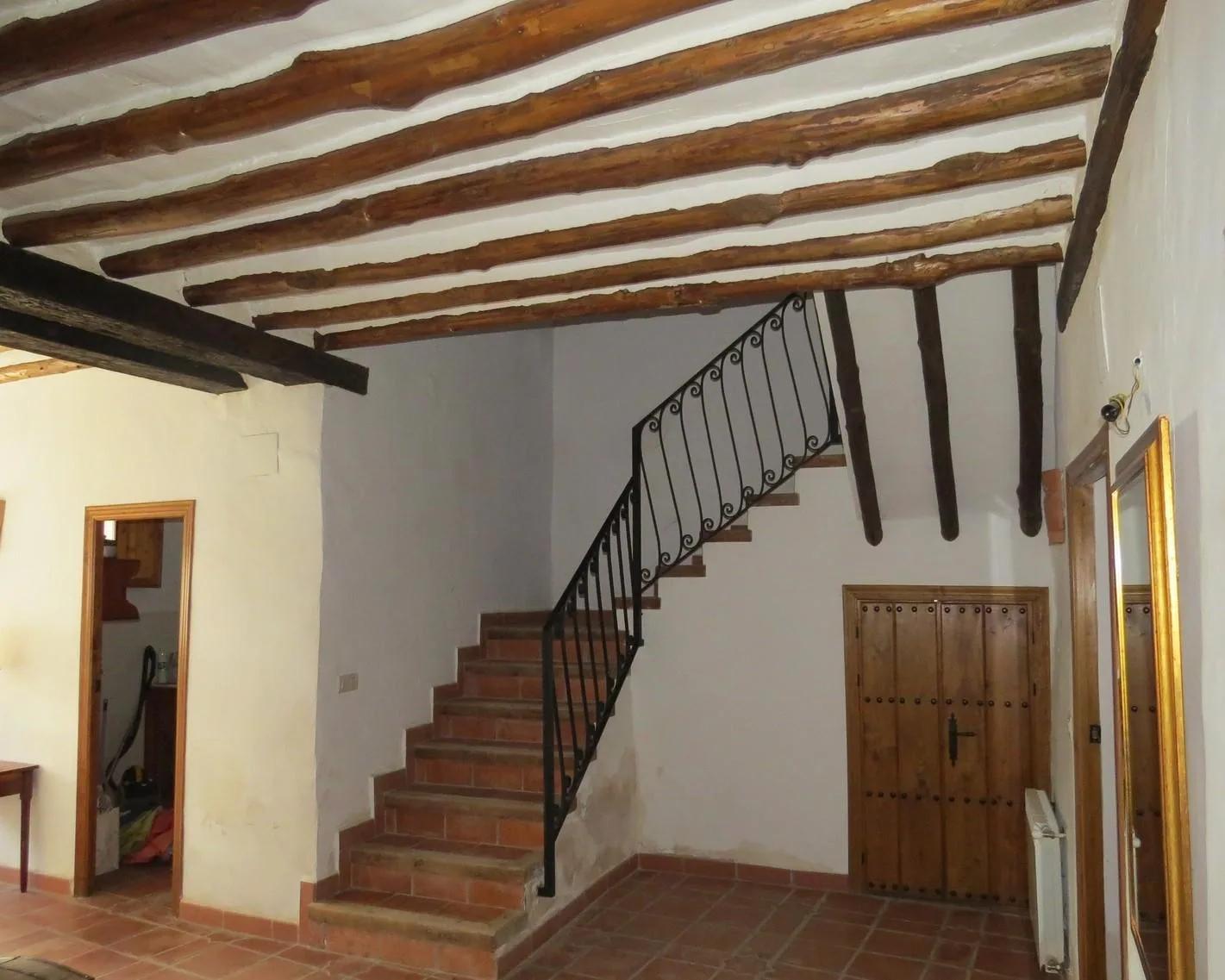 House for Sale in Cástaras