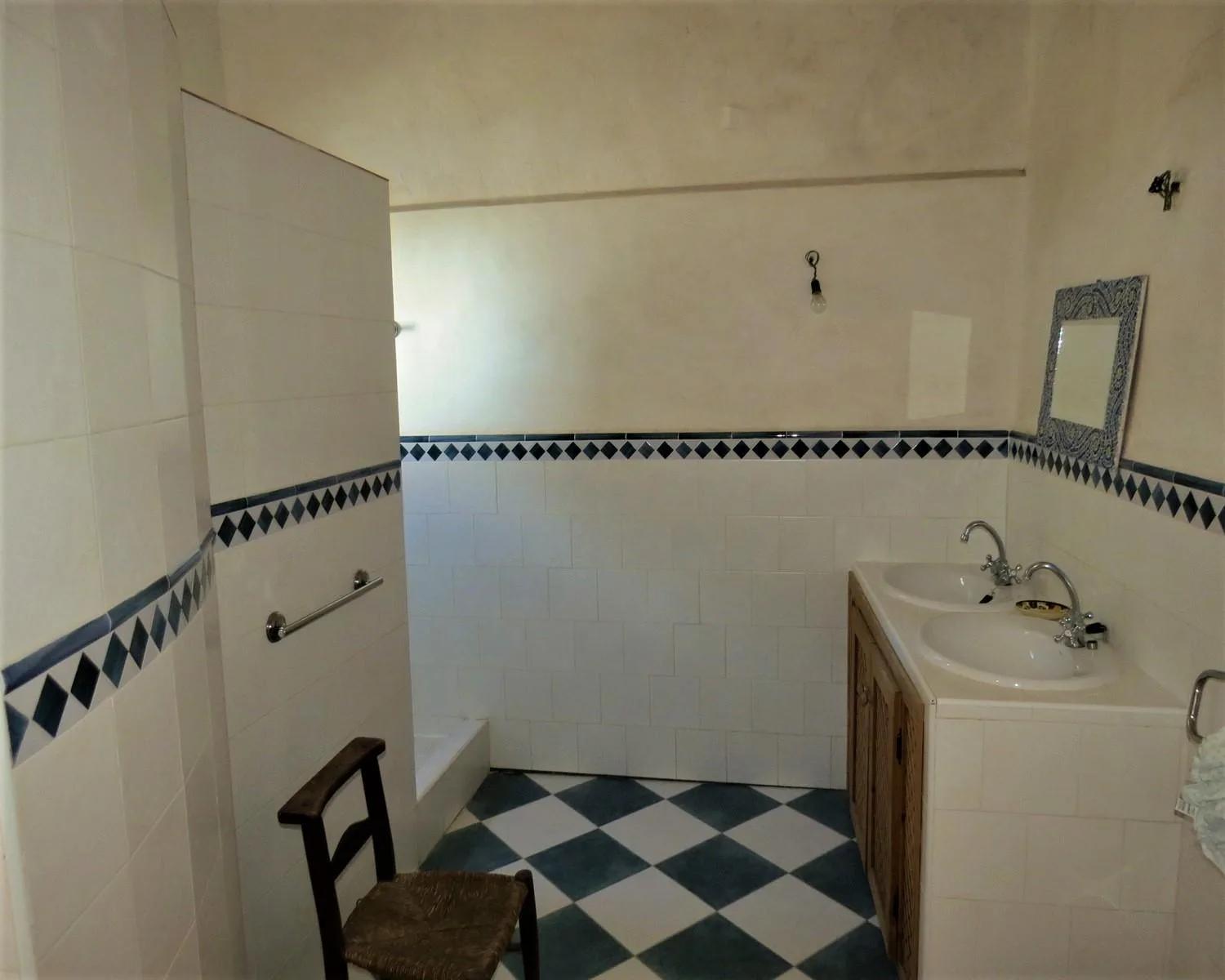 House for Sale in Cástaras