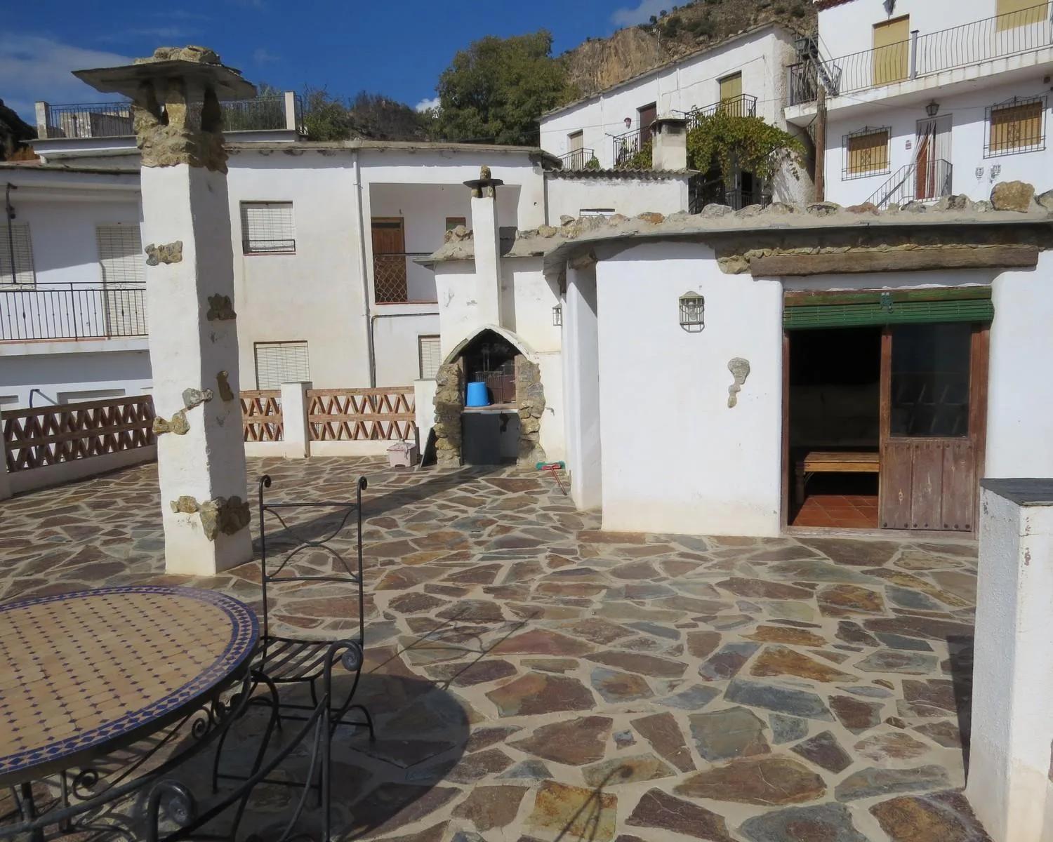 House for Sale in Cástaras