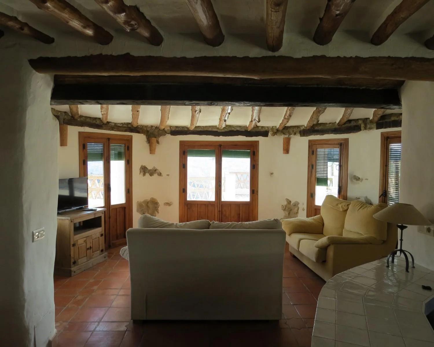 House for Sale in Cástaras