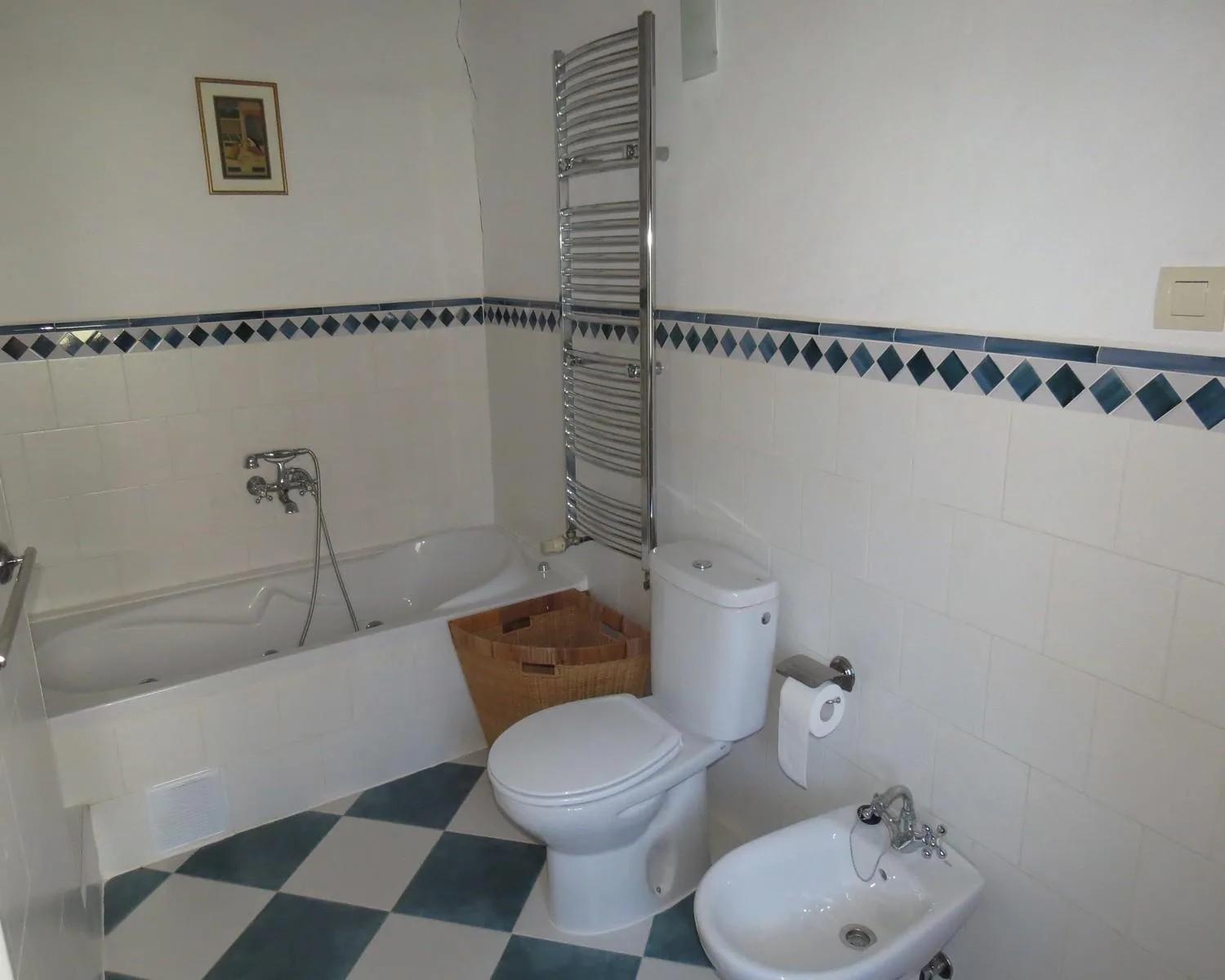 House for Sale in Cástaras