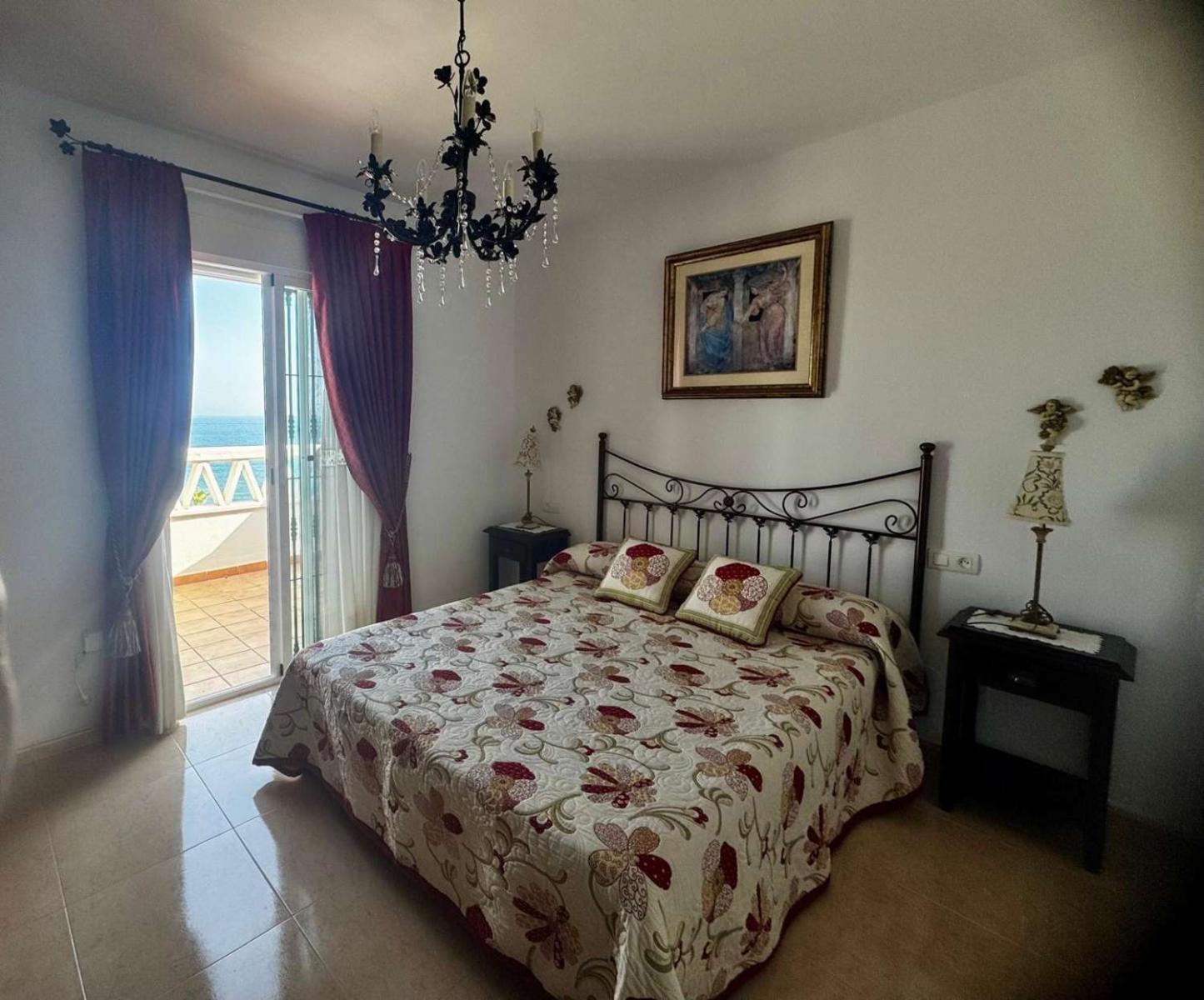 Adosado en Venta en Torrox