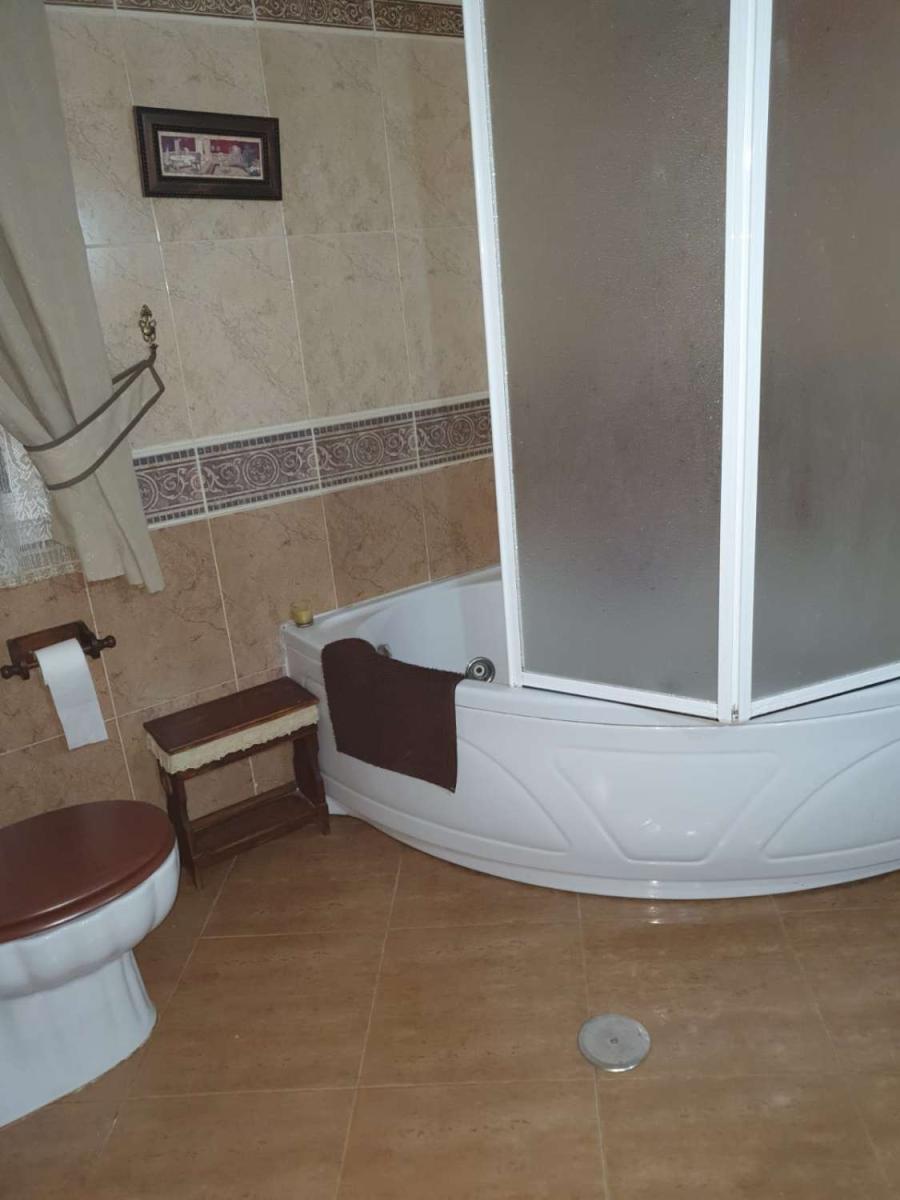 Chalet for Sale in Linares