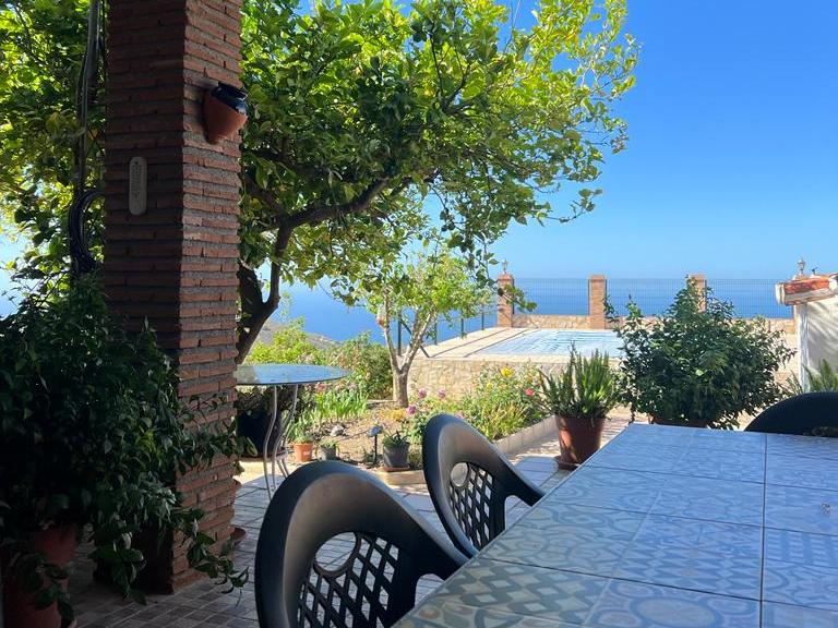 Chalet en Venta en Torrox