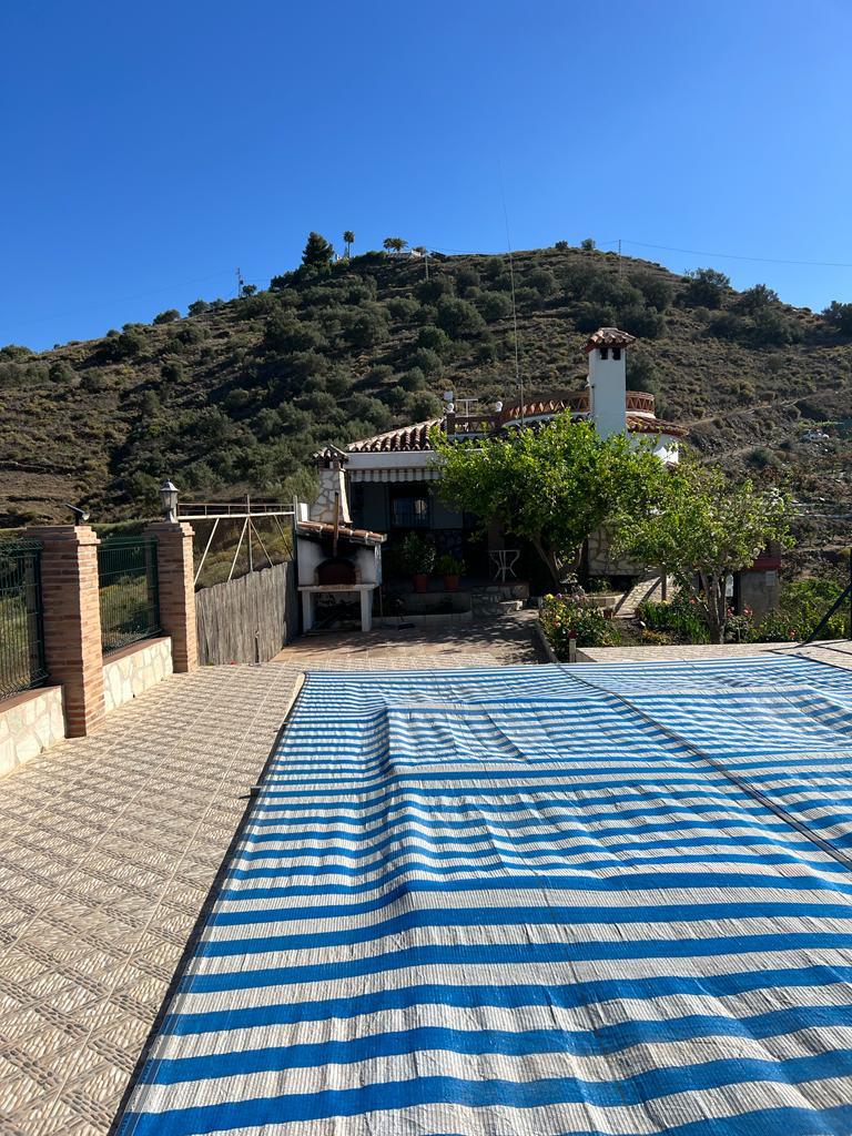 Chalet for Sale in Torrox