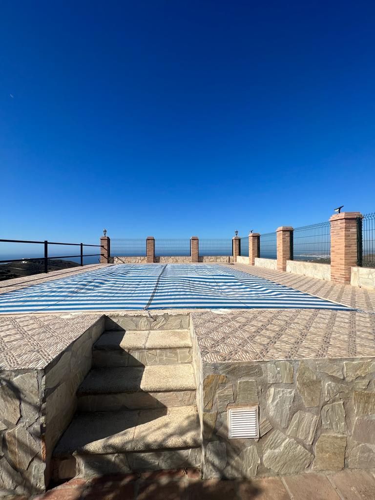 Chalet for Sale in Torrox