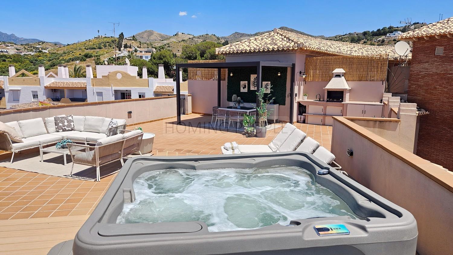 Penthouse for Rent in Almuñécar
