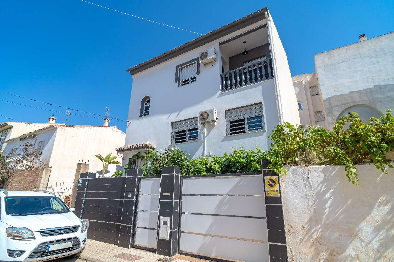 Adosado en Venta en Vélez-Málaga