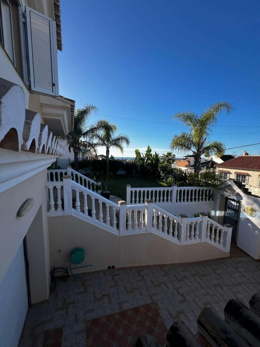 Chalet for Sale in Caleta de Vélez