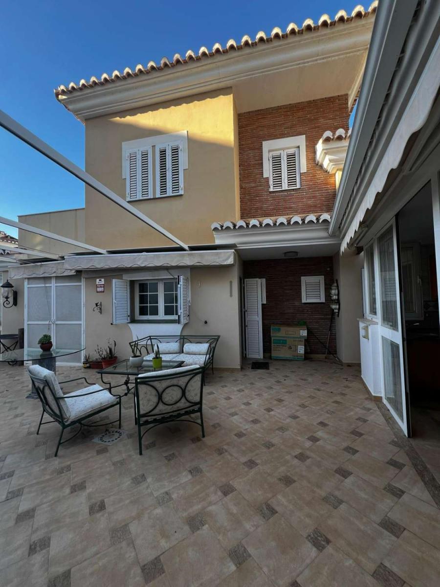 Chalet for Sale in Caleta de Vélez