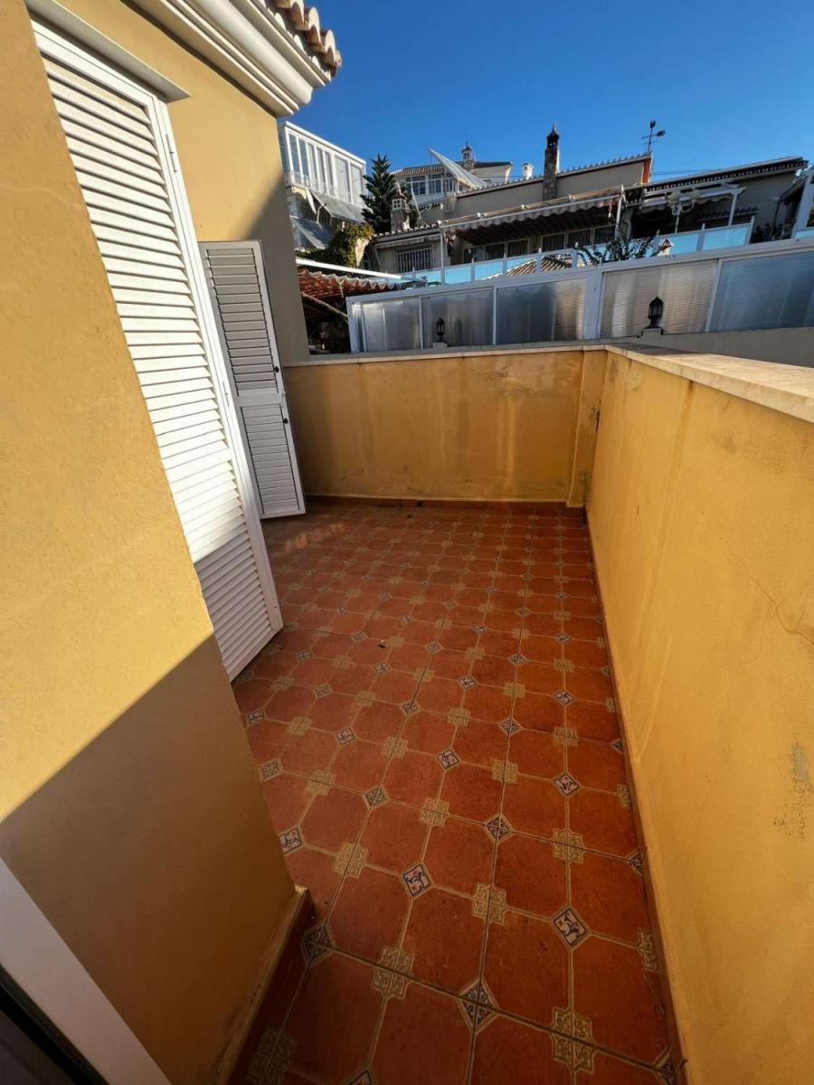 Chalet for Sale in Caleta de Vélez