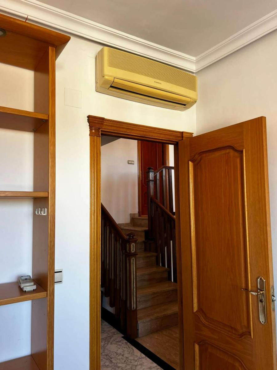 Chalet for Sale in Caleta de Vélez
