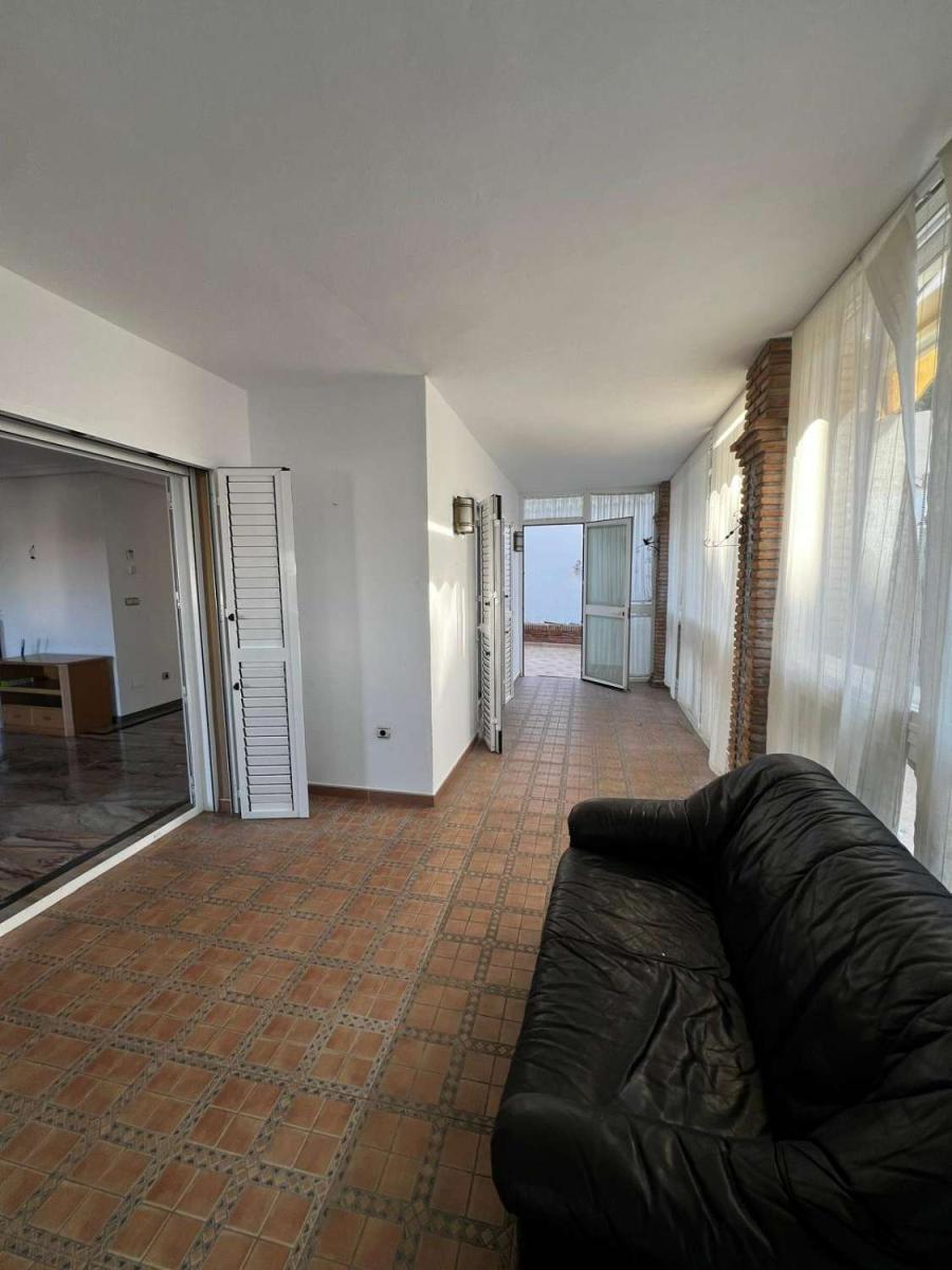 Chalet for Sale in Caleta de Vélez