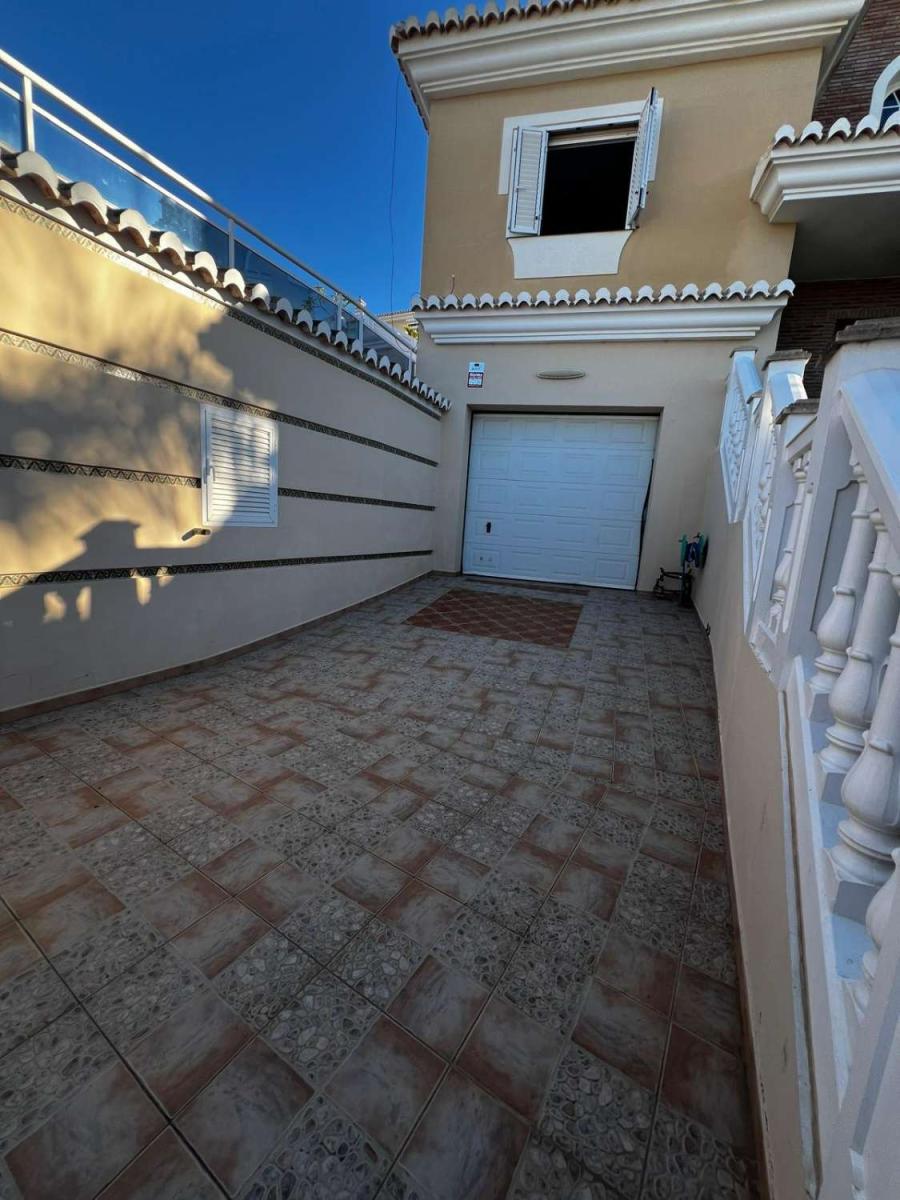 Chalet for Sale in Caleta de Vélez
