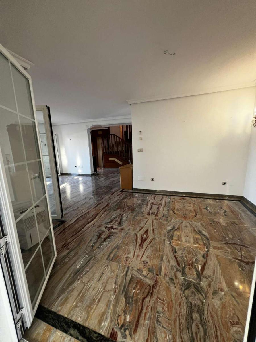 Chalet for Sale in Caleta de Vélez