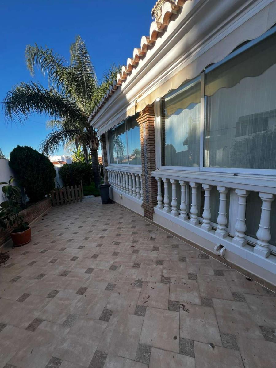 Chalet for Sale in Caleta de Vélez