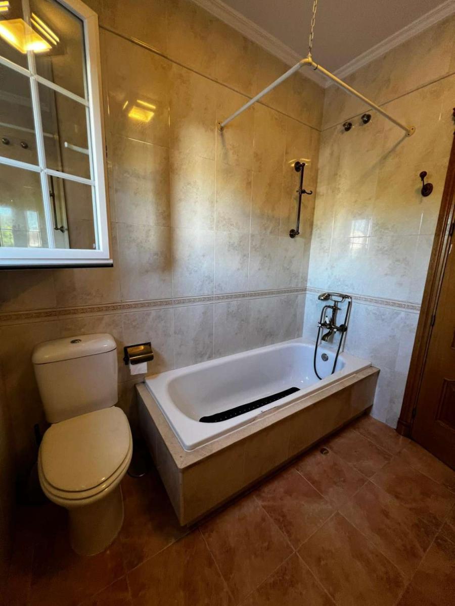 Chalet for Sale in Caleta de Vélez
