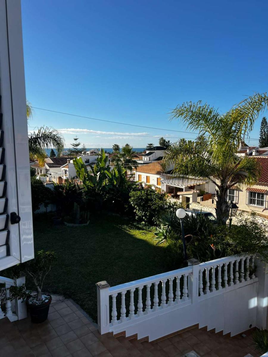 Chalet for Sale in Caleta de Vélez