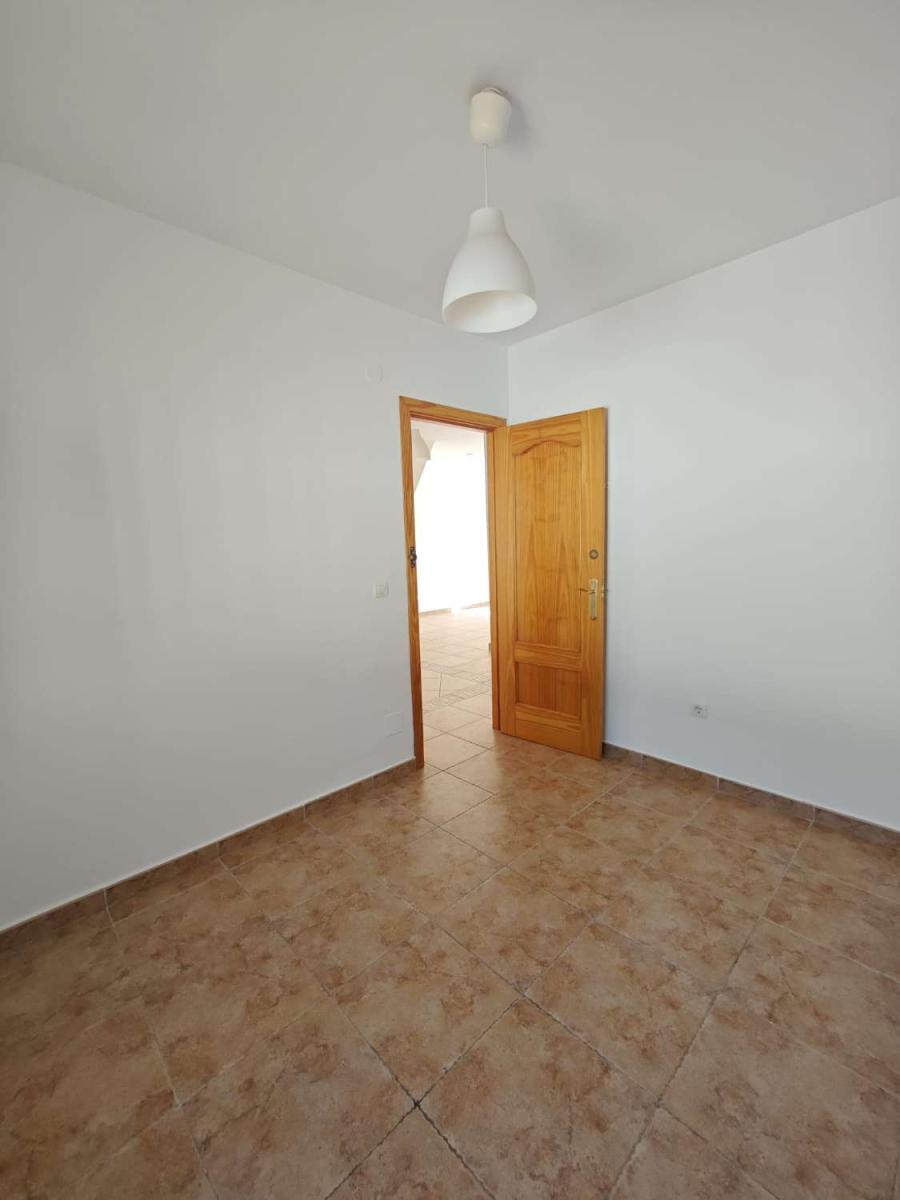 Semi-detached House for Sale in Alcaucín