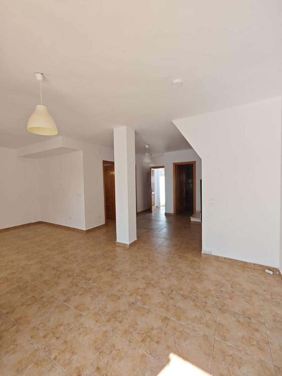 Semi-detached House for Sale in Alcaucín