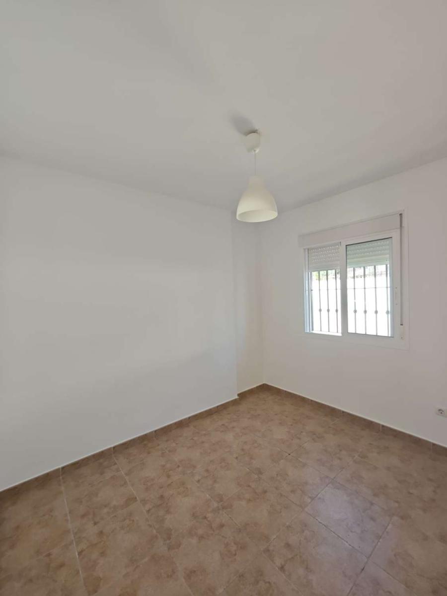 Semi-detached House for Sale in Alcaucín