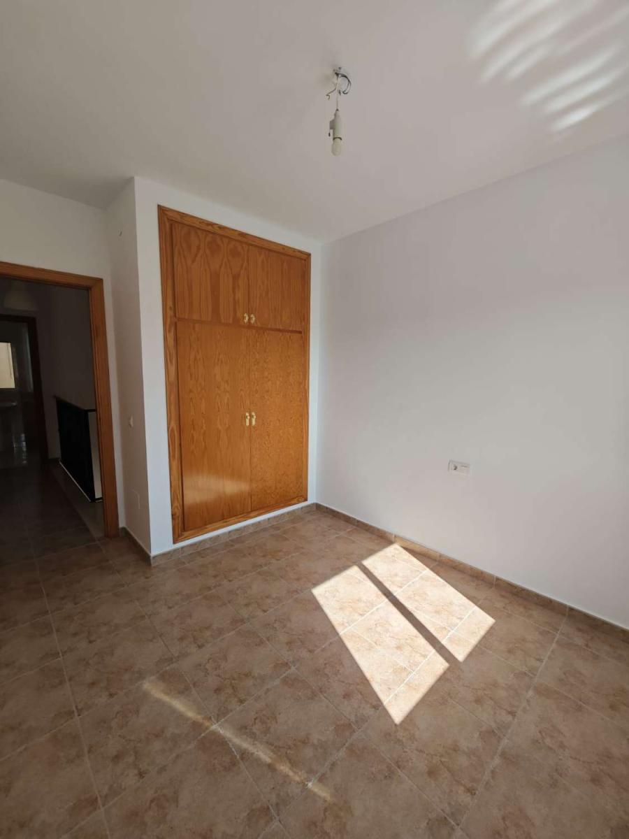Semi-detached House for Sale in Alcaucín