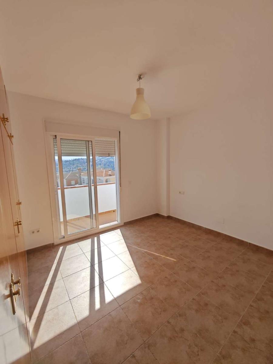 Semi-detached House for Sale in Alcaucín