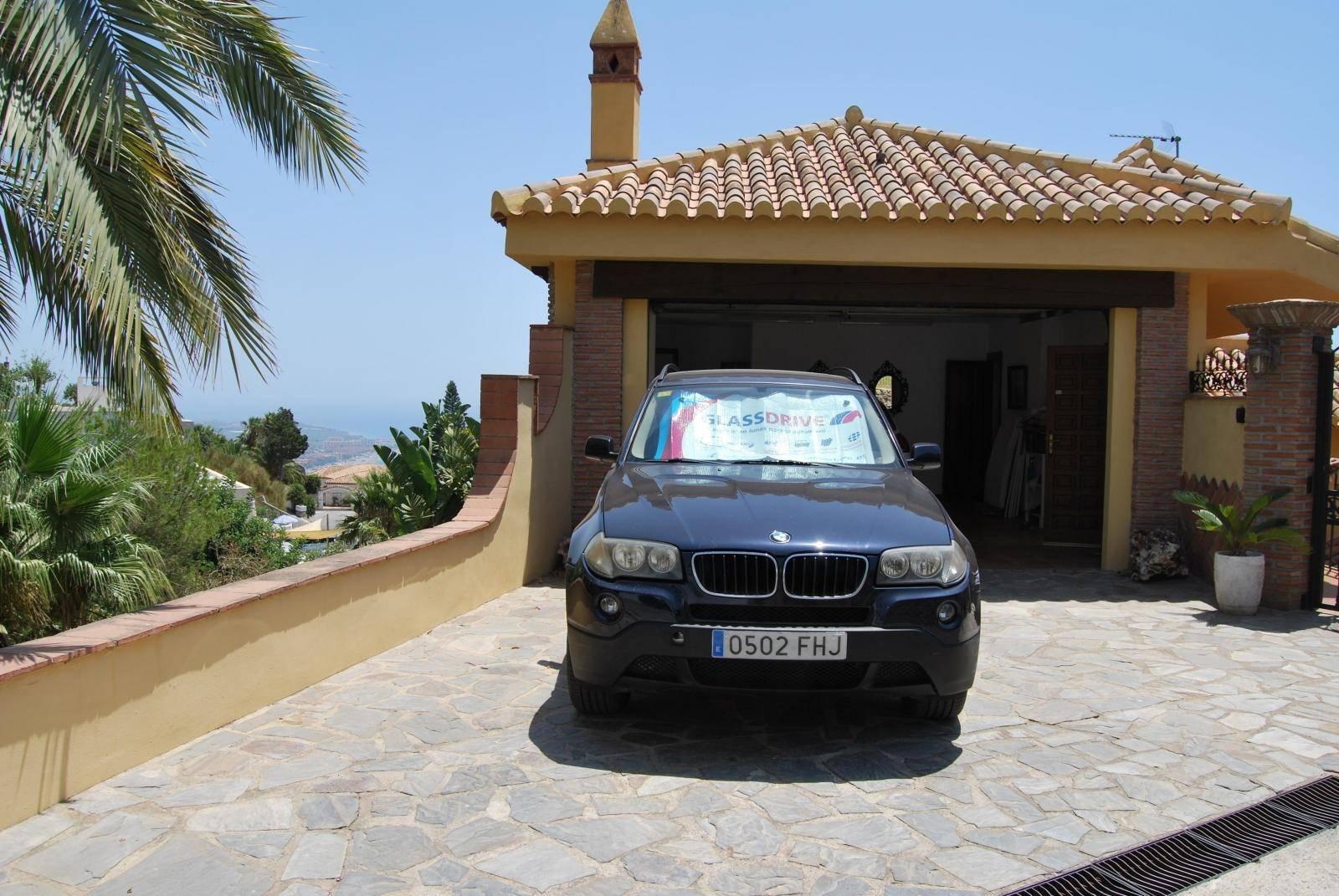 Villa for Sale in Salobreña
