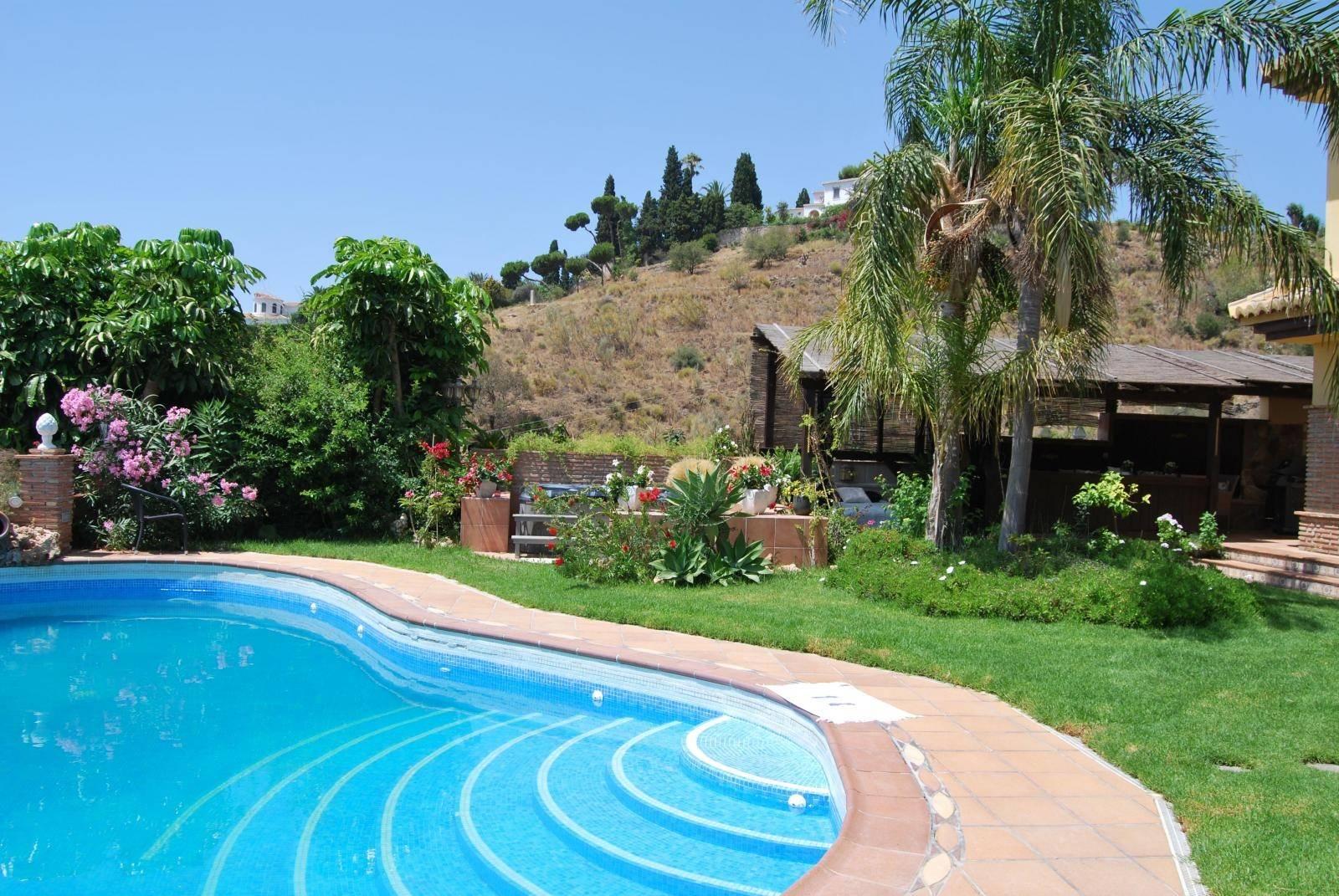 Villa for Sale in Salobreña