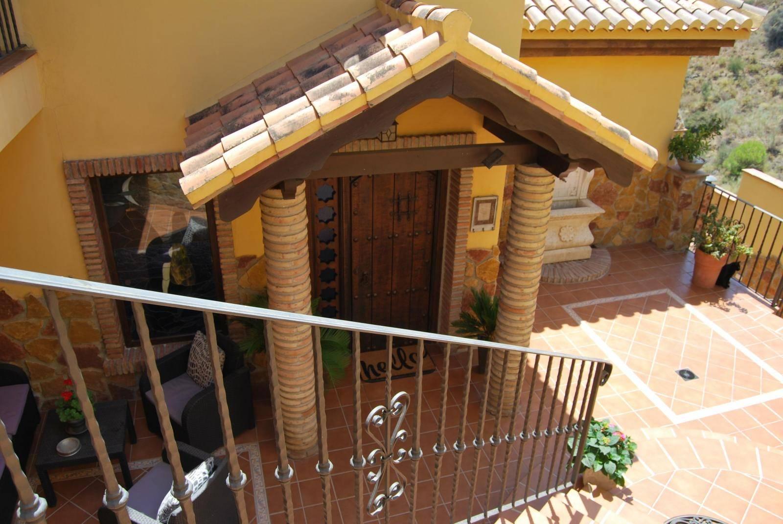 Villa for Sale in Salobreña