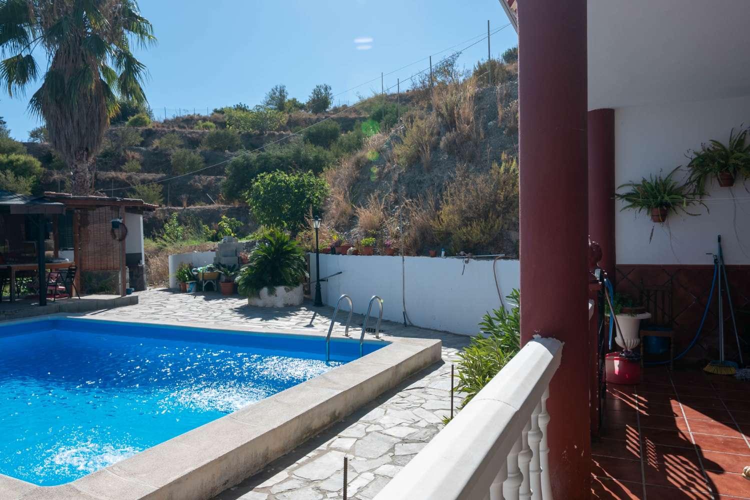 House for Sale in Molvízar