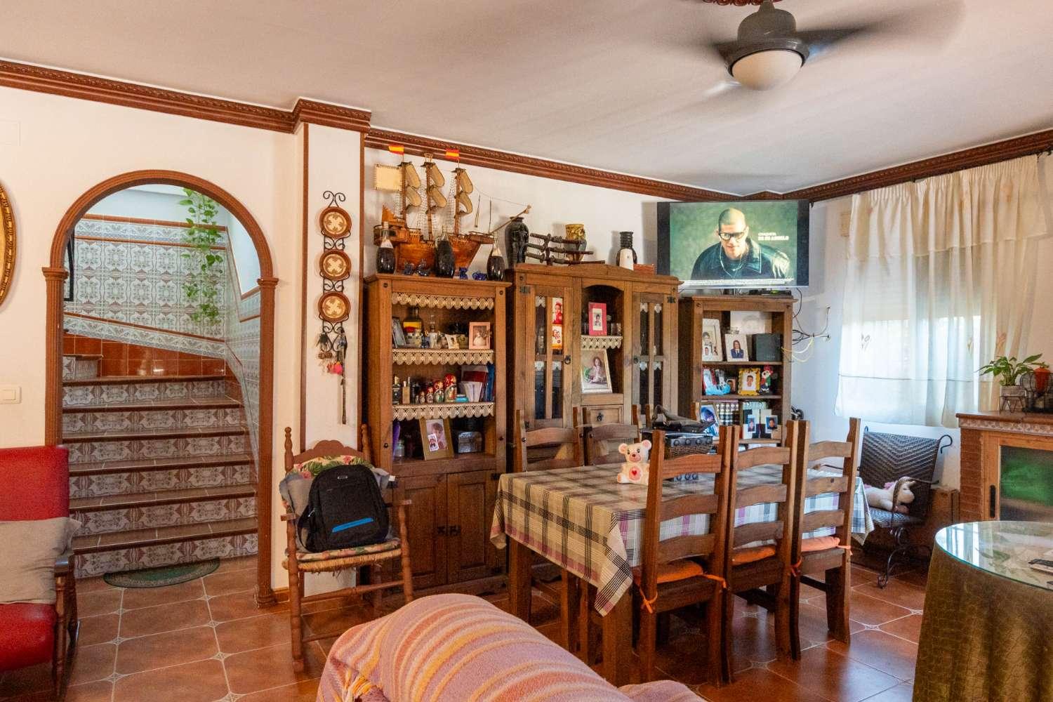 House for Sale in Molvízar