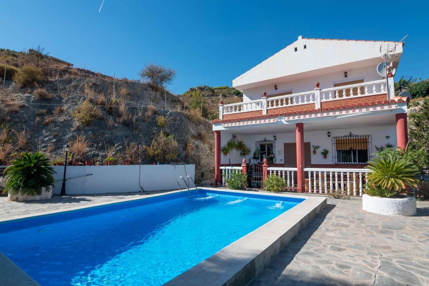 House for Sale in Molvízar