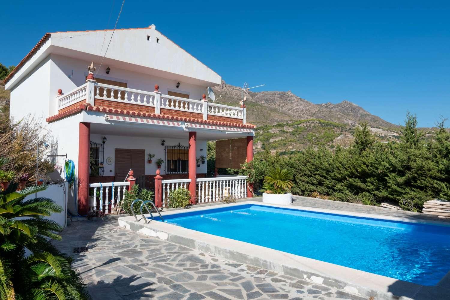 House for Sale in Molvízar