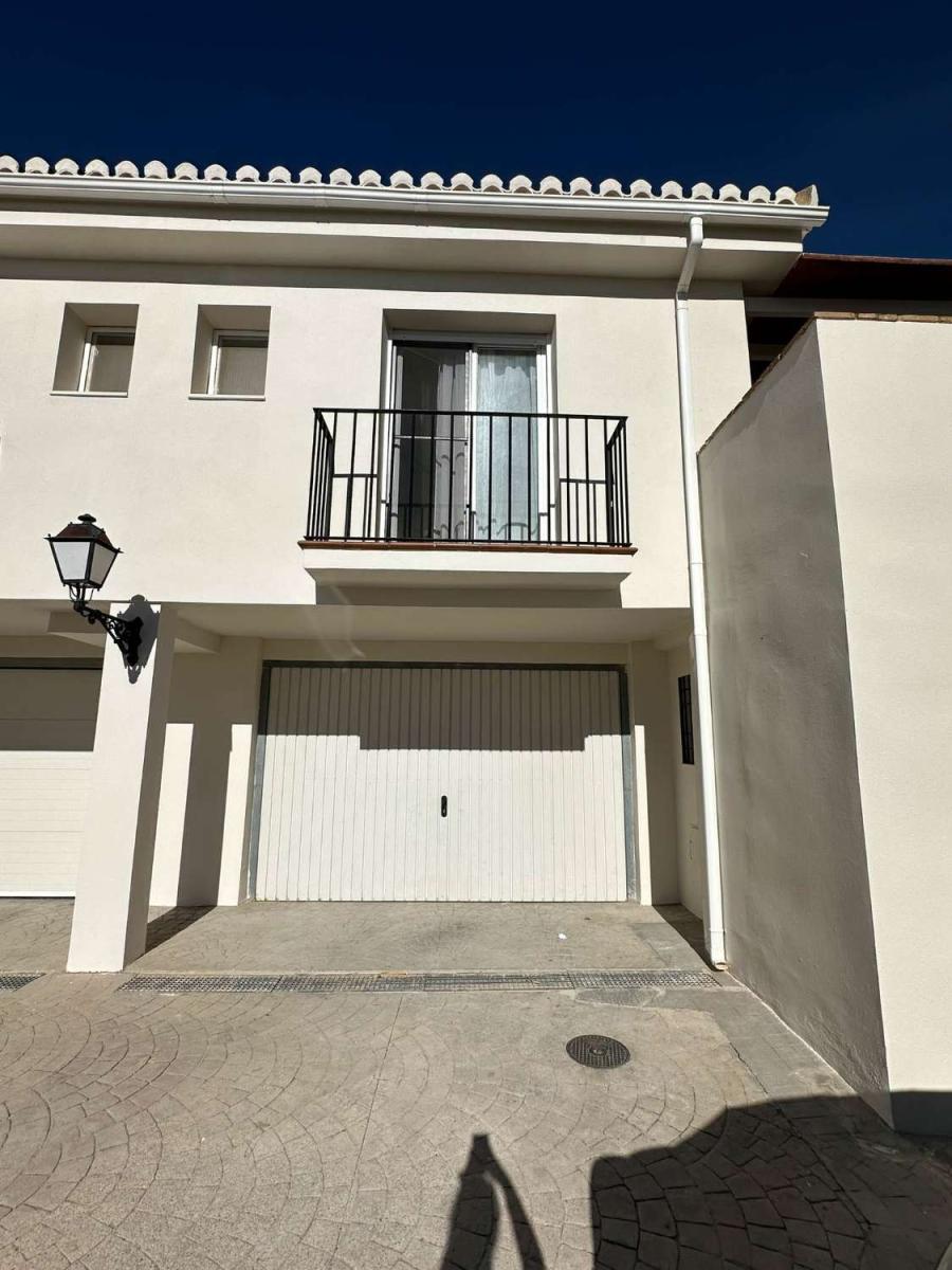 Semi-detached House for Sale in Salobreña