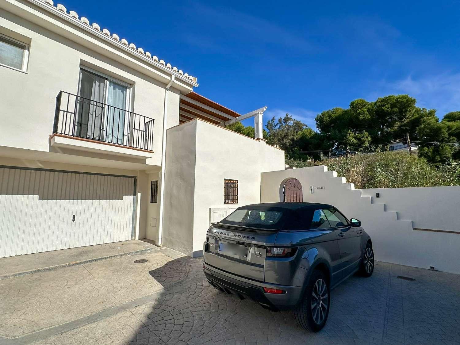 Semi-detached House for Sale in Salobreña