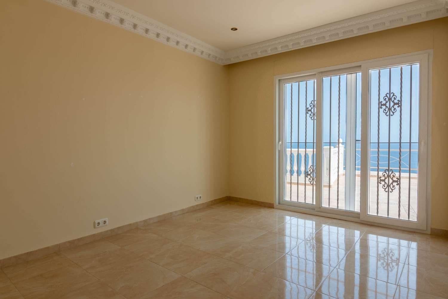 Villa for Sale in Salobreña